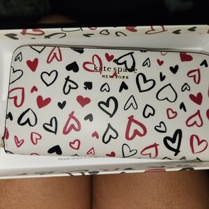NWOT Kate Spade White Heart Print Wallet